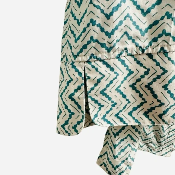 Chico’s green and white no iron blouse chevron print work career office Medium - Picture 8 of 11